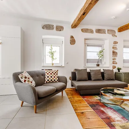 Am Weissen Turm Apartment